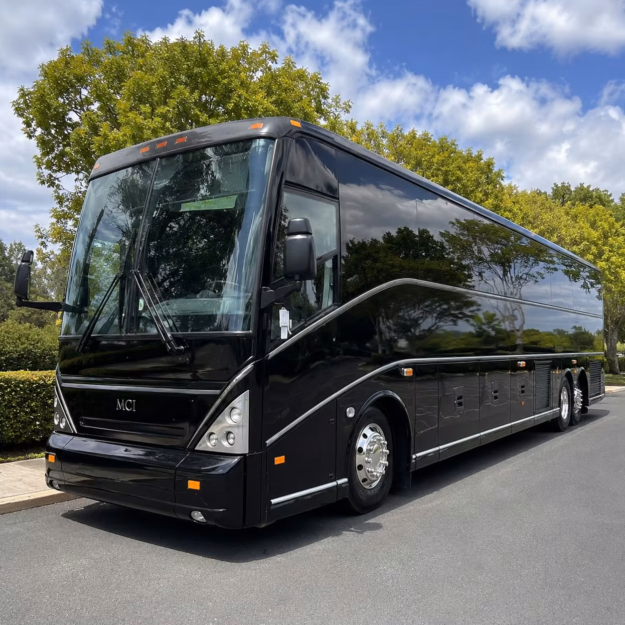 choosing the right bus size for your broken arrow concert group